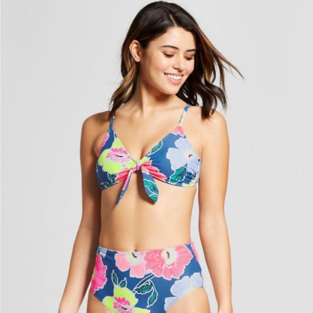 Floral xhilaration two piece L